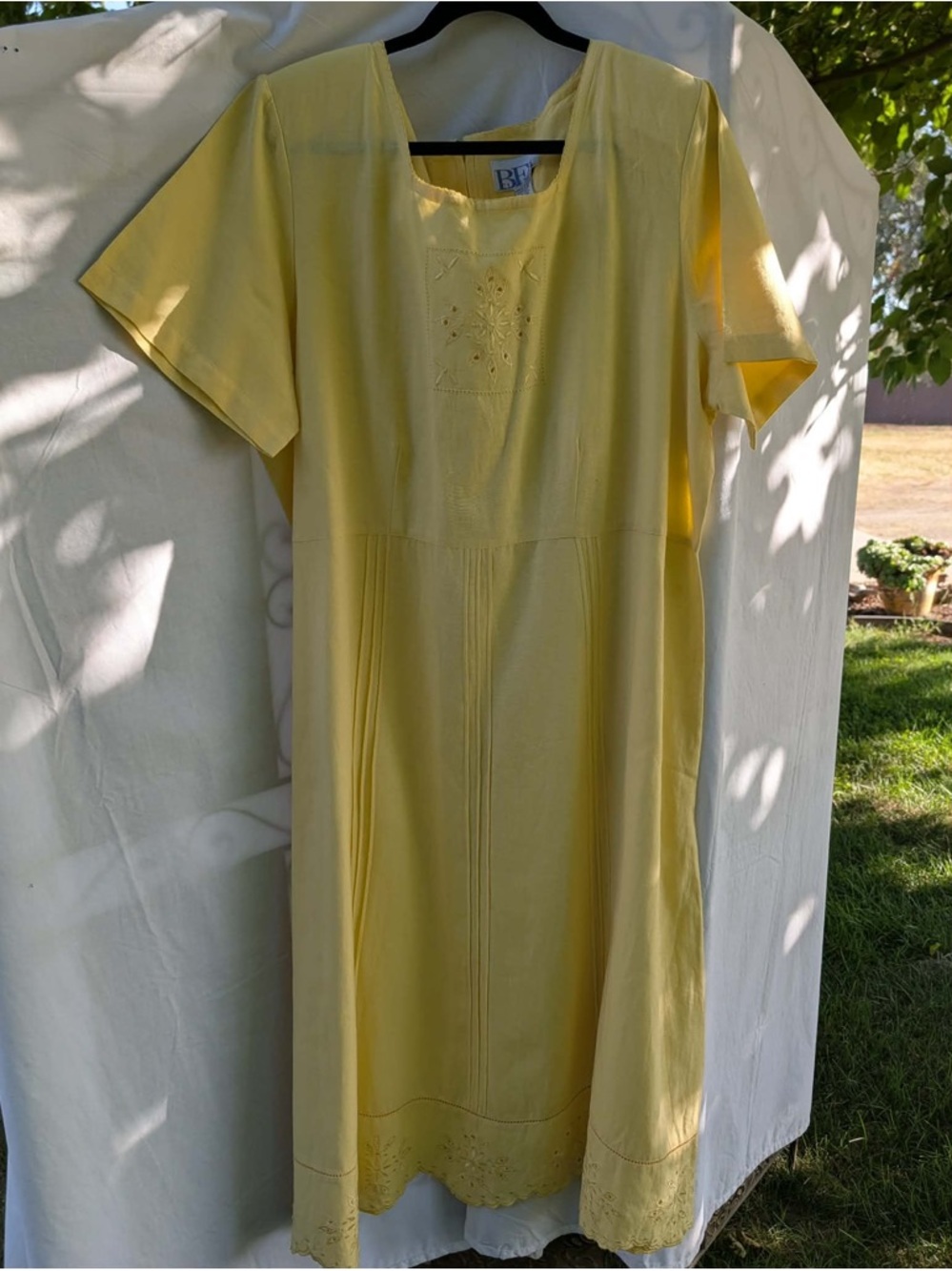 Yellow Embroidered Short-Sleeve Women's Dress